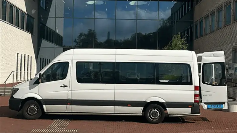 Rolstoelbus voor vervoer vanuit Tiel